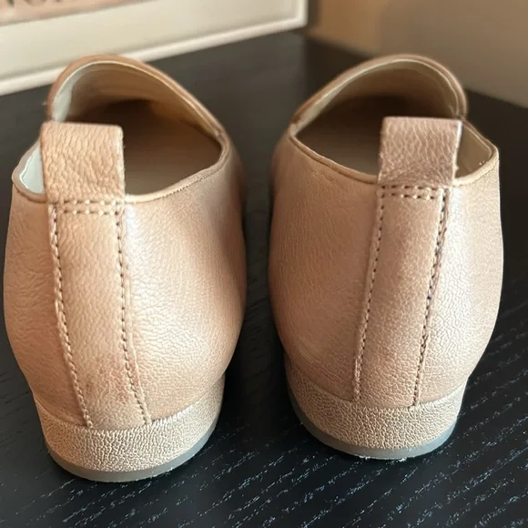 Franco Sarto Studio Loafers in tan - lightly worn. - Picture 5 of 6